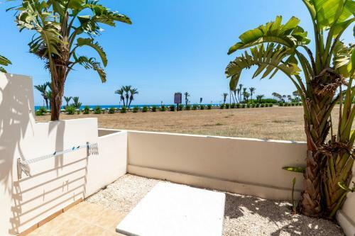 Kate's Latchi Beachfront Studio Apartment 1 By Ezoria