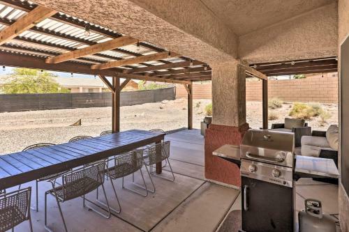 Bullhead City Oasis With Fire Pit And Mtn View!