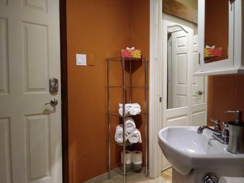 Hostal Vieux-old Farnham Appart Condotel1