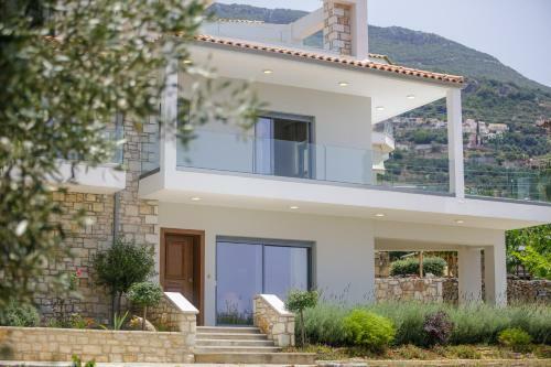 Villa Bay's Balcony Verga