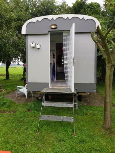 Bed & Breakfast Gardenhouse On Wheels