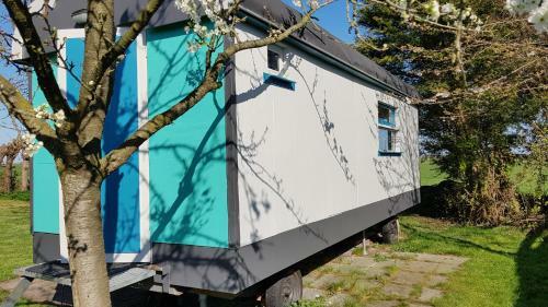 Bed & Breakfast Gardenhouse On Wheels