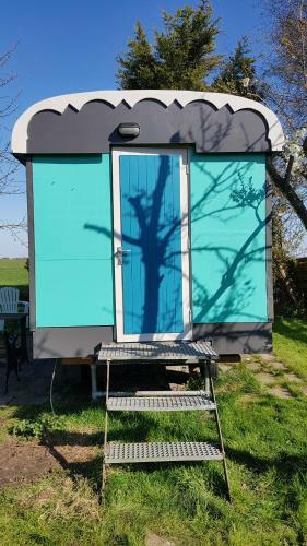 Bed & Breakfast Gardenhouse On Wheels