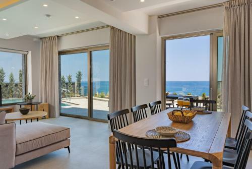 Luxurious Villa Aqua - With 2 Heated Pools