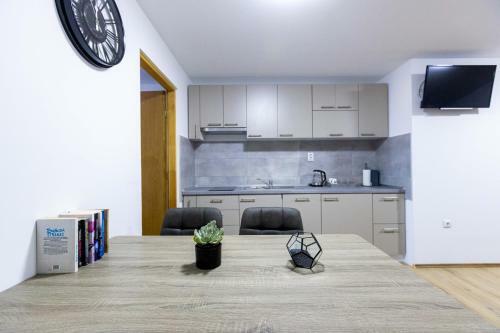 Apartmani Tom?i?