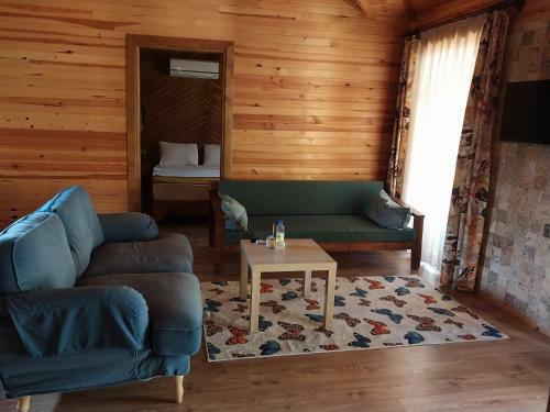 Bed & Breakfast Miss Mandarin Bungalow Evleri