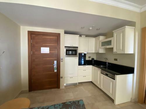 One Bedroom Apartment Inside Gold City