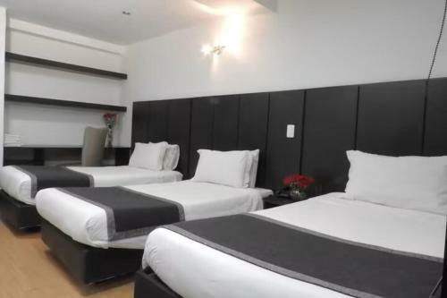 Hotel Travel Gold