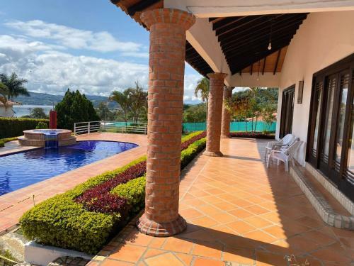 Villla Celeste, 5 Minutes From Lake Calima