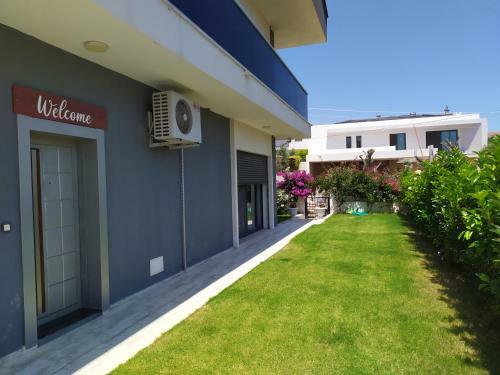 Detached Villa In �e?me Center