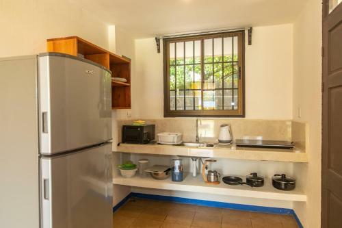 Armonia #8 - Beachside 2br Apartment In Playas Del Coco