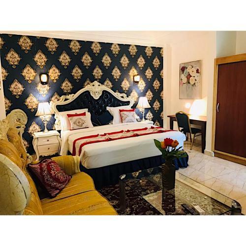 Marriot Metropolitan Hotel