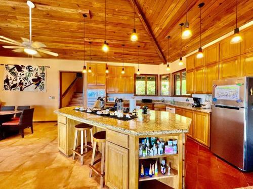 Villa Far Tortuga @ First Bight, Roatan