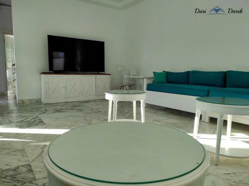 Sunny-daze Villa Near The Beach