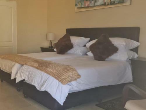 Benoni N12 Hotel