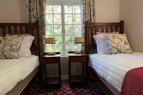 Villa Elm Tree House - Dullstroom - Holiday Home