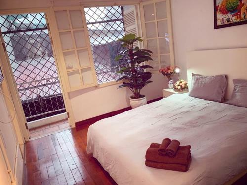 Mayhouse -cozy Harmony