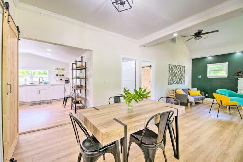 Bright Home With Fire Pit, Near Back 40 Trail!
