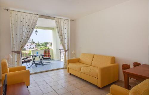 Awesome Apartment In Isca Marina With 2 Bedrooms