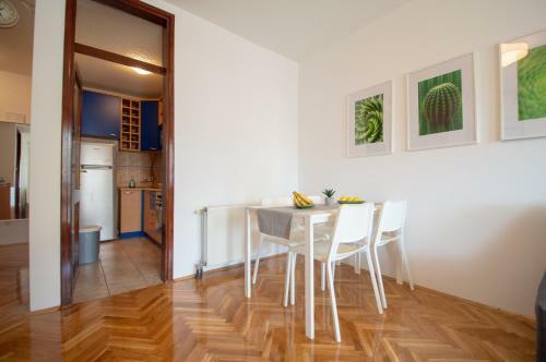 Central 1-bedroom Apartment (50sqm) - Duke