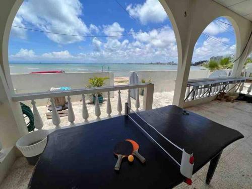 Casa Frente Al Mar Con Piscina En Salinas