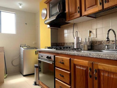 Apartamento Large Pent House Near Poblado With Free Parking