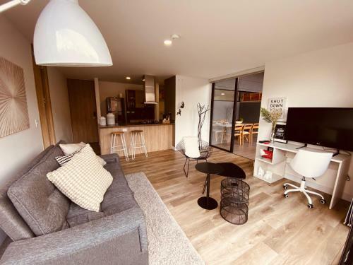 Espacioso Apartamento, Bonito Balc�n, Excelente Ubicaci�n