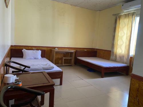 Hotel Nh� Ngh? Famy