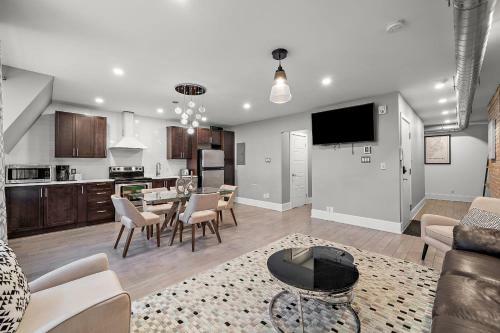 Charming Fresh 3br Apartment On Bishop St