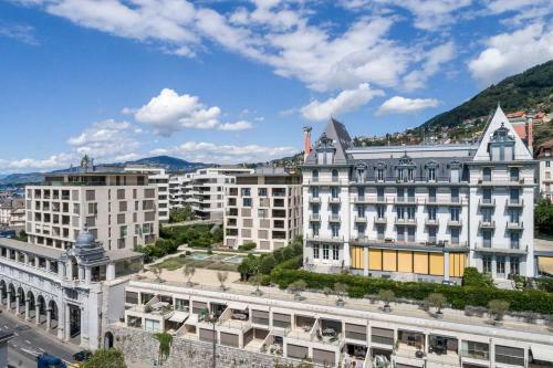 Montreux Center Panoramic Views 4bd Apartment