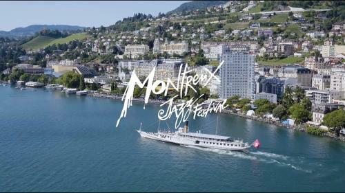 Montreux Center Panoramic Views 4bd Apartment