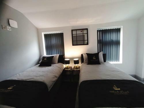 Black Pearl Luxury Apartments