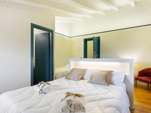 Charming Holiday Home In Caltagirone With Garden
