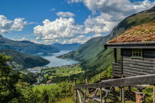 Hotel Loenfjord Loen