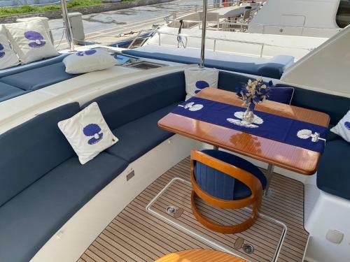 Catamaran Yattatil