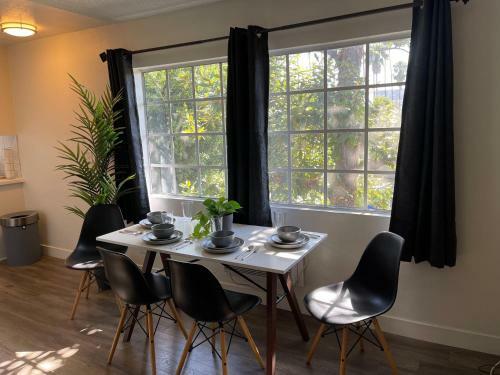 Apartamento Spacious Hollywood 2 X 2 + Parking!