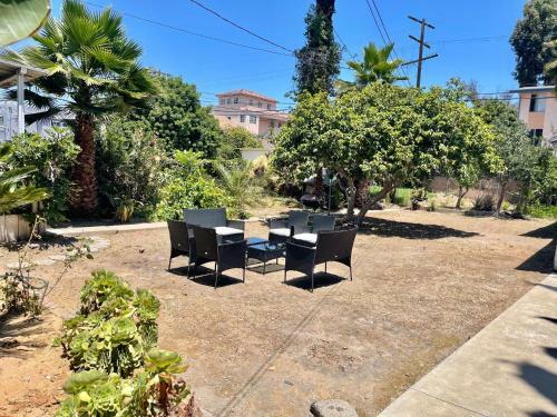 Spacious 5 Bedroom House Sleeps 13 Free Parking