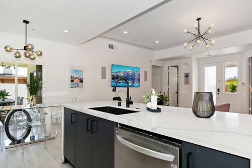 Palm Springs Lux Villa W Priv Pool & Spa Id# 5013