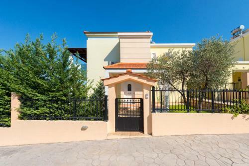 Villa Apollo Springs By Villa Plus