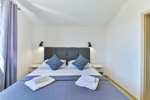 Luxury Villa With Pool,jacuzzi And Sauna/03