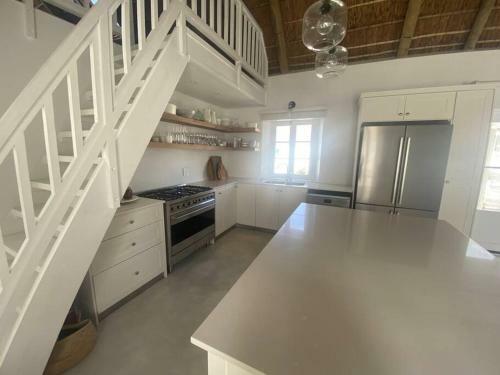 Struisbaai Beach Home With Private Swimming Pool