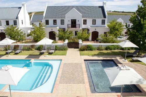 de Zalze Winelands Golf Lodge 16 By Hostagents