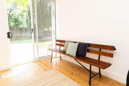 Sweet Summer Spacious Cottage In Cbd Cook Park