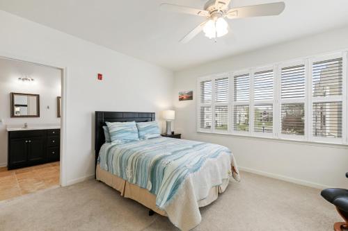 Grande At Canal Pointe -- 37697 Ulster #12