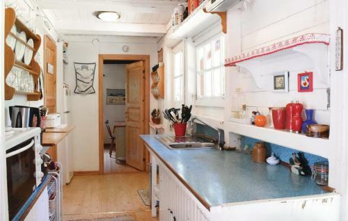 Three-bedroom Holiday Home In Ystad
