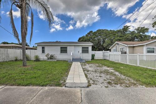 Central Sarasota Home 8 Mi To Siesta Key!