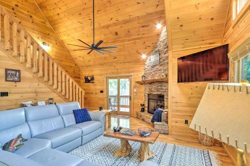 Serene Blue Ridge Cabin About 3 Mi To Downtown!