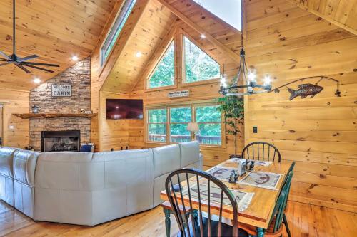 Serene Blue Ridge Cabin About 3 Mi To Downtown!