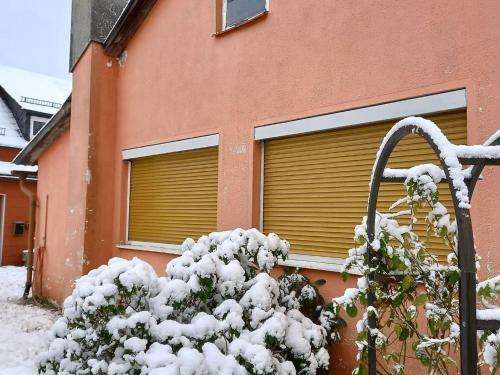 Regal Holiday Home In Geroldsgr�n With Garden