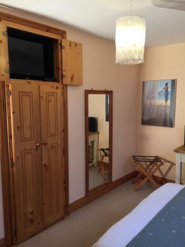 Bed & Breakfast 2 Mile Lodge